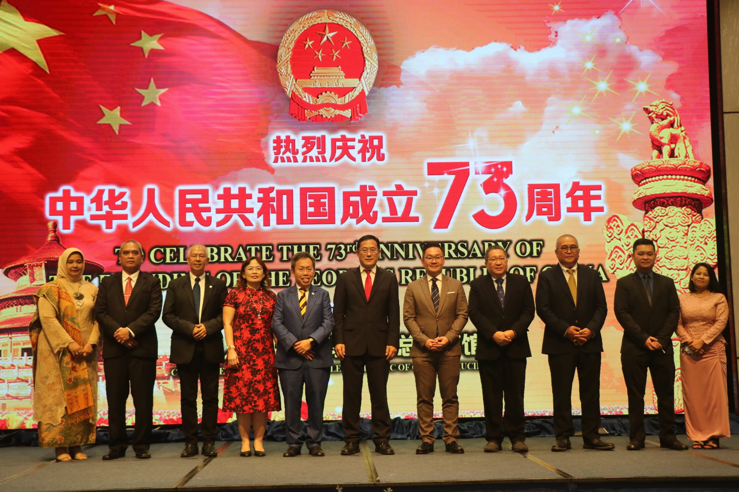 邢伟平:宁失千军不失寸土