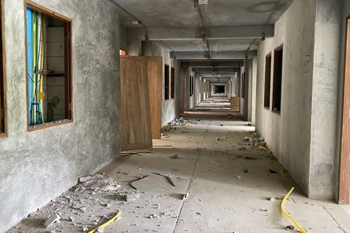 酒店刚装修好遇疫情 财物全被偷只剩空壳