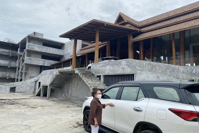 酒店刚装修好遇疫情 财物全被偷只剩空壳