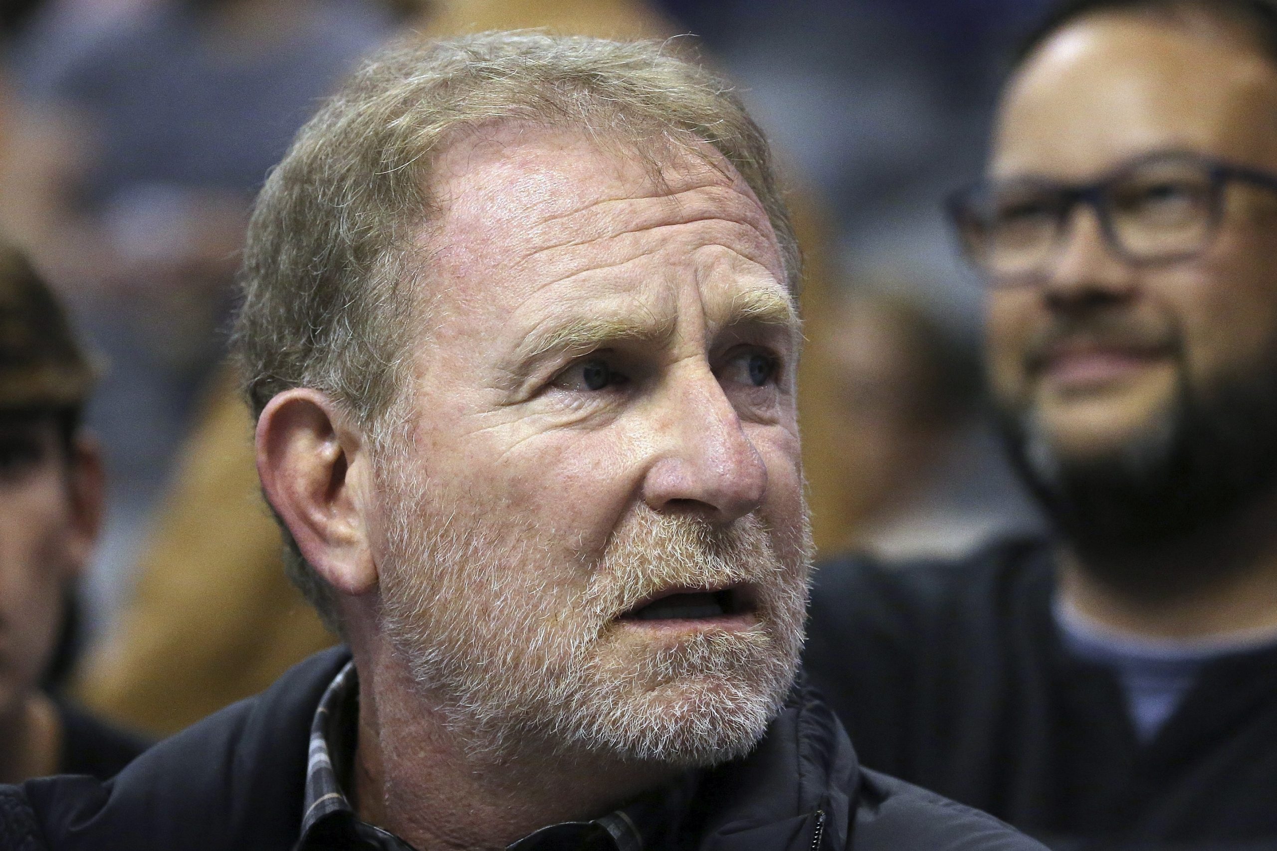 难忍多方舆论施压 太阳老板宣布出售球队