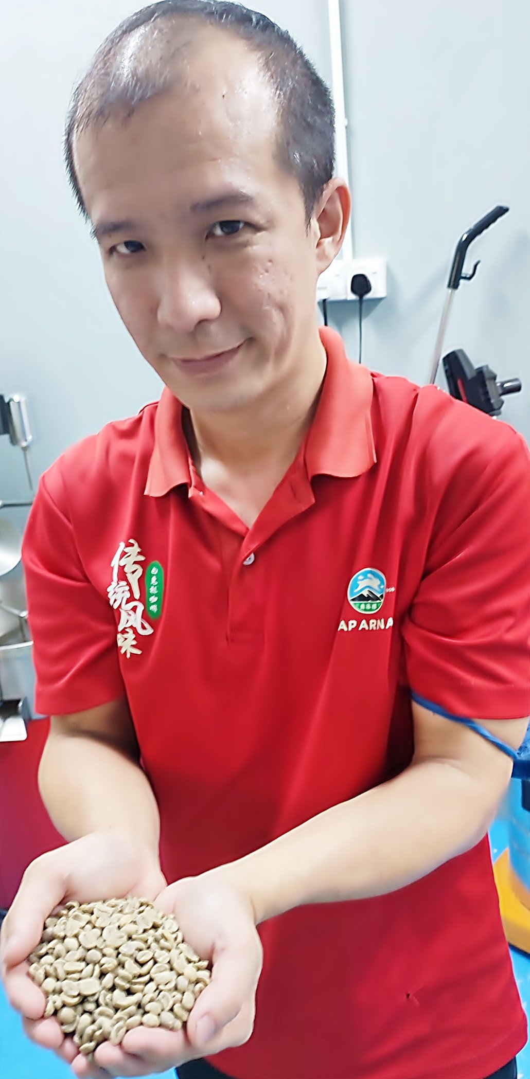 霹:9月14日见报/封底主文/【它的诞生】深烘海南咖啡 南洋飘香百年