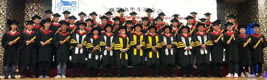 霹:第三版头/黄文生促请摩托车同业,开创更高销售成绩