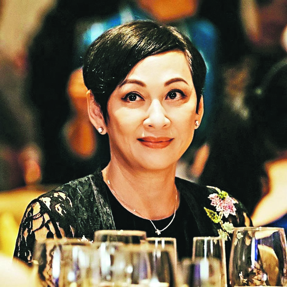 首演港剧入围釜山电影节 梁咏琪与马思纯争视后	