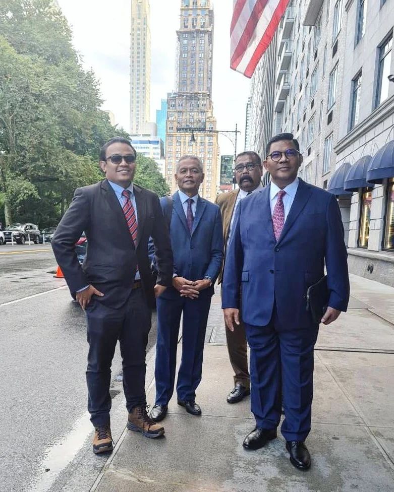 首相赴美国8巫统领袖随行·诚信党:公布他们的花费!