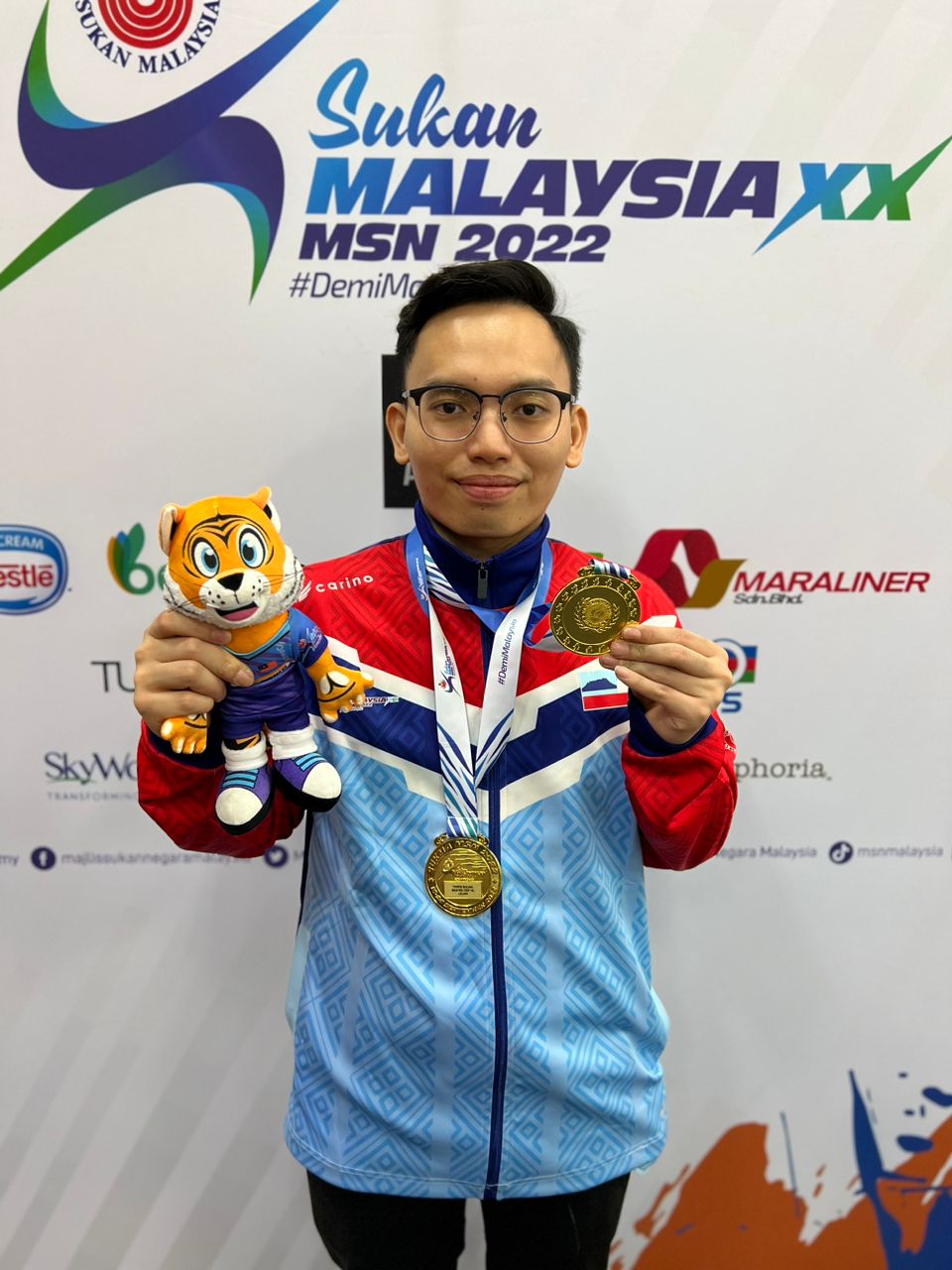 马运会保龄球赛| 内文 沙菲达称霸男女精英赛  砂拉越以4金膺总冠军