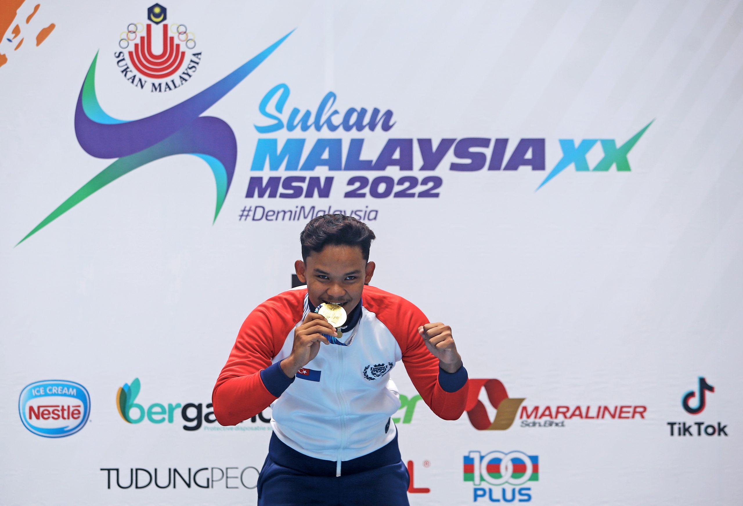 马运会场地脚车赛| 男麒麟赛金牌失而复得 利旺4年努力没白费