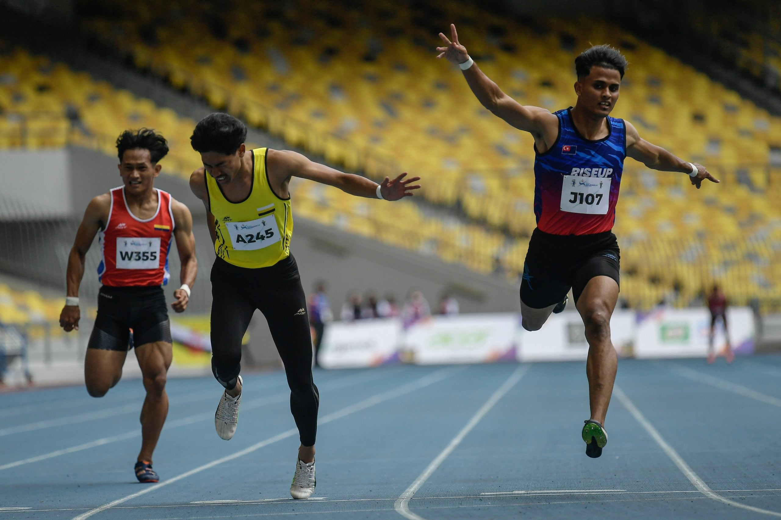 马运会|阿沙德200公尺封王 阿基姆受伤(双金梦碎)