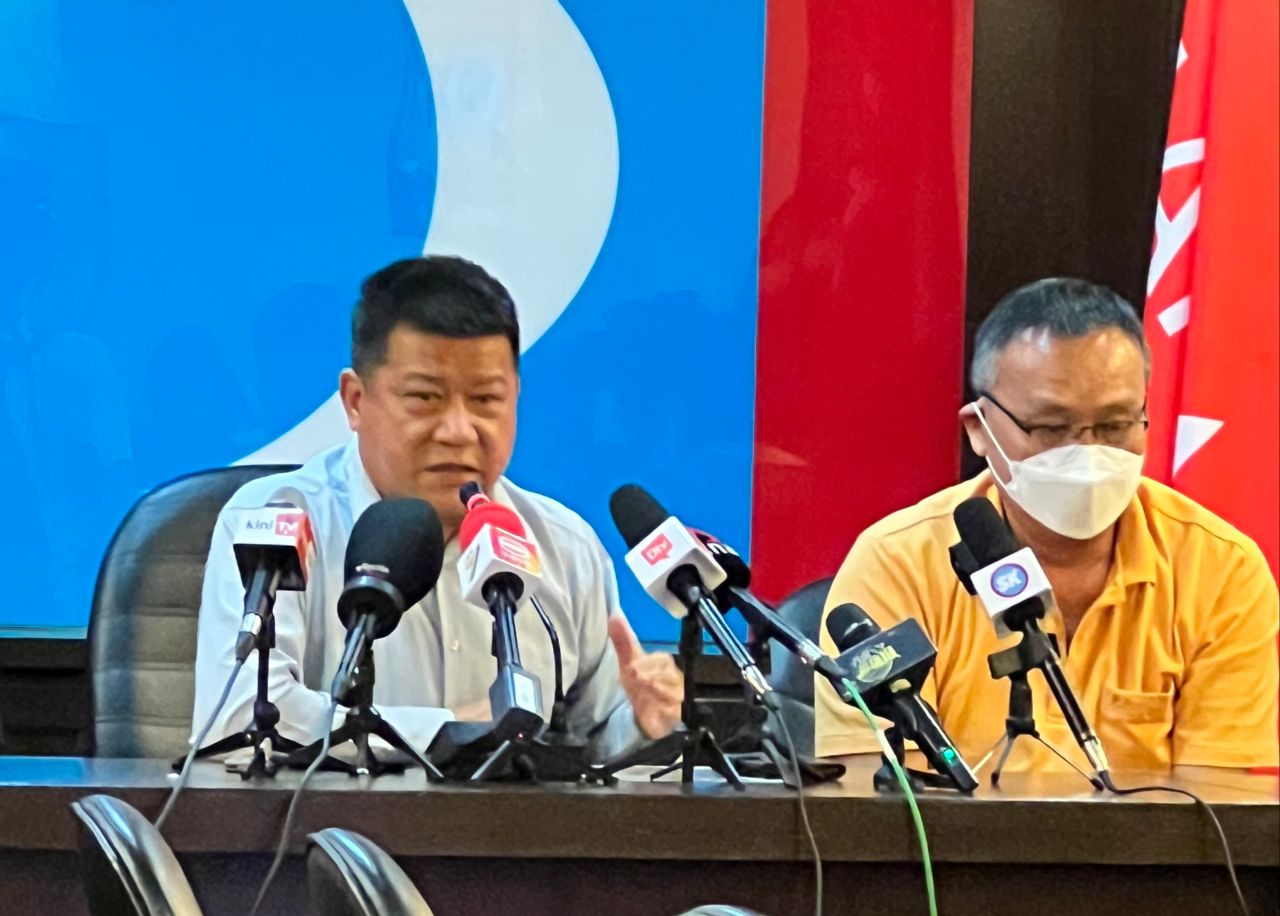 魏振峰父亲:“希望我的孩子是第一个去世，也是最后一个！”