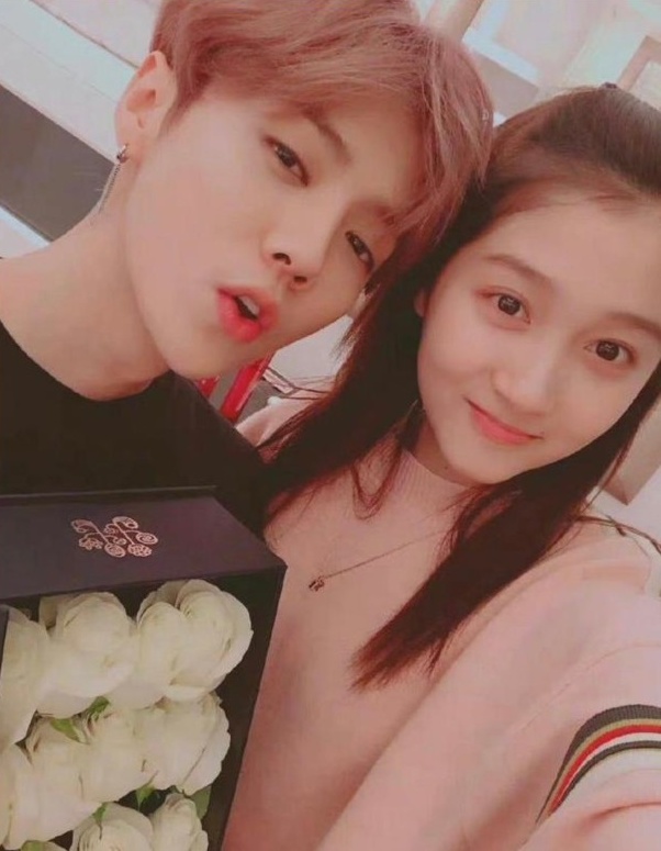 鹿晗连续6年为关晓彤庆生 网赞:男德典范