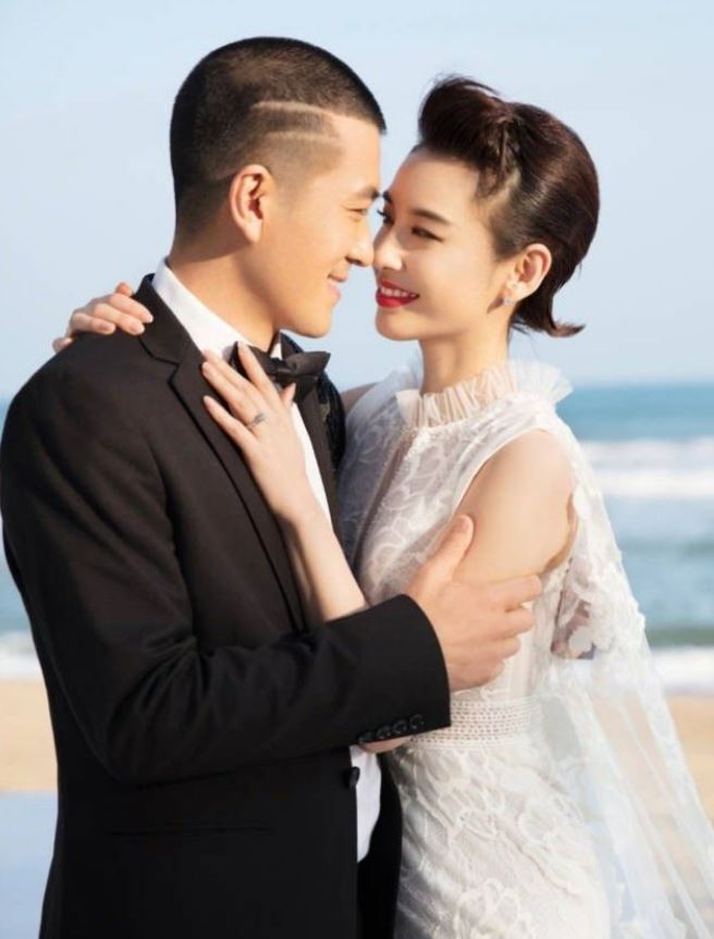 黄圣依杨子婚变?  藏头诗疑似暗示离婚