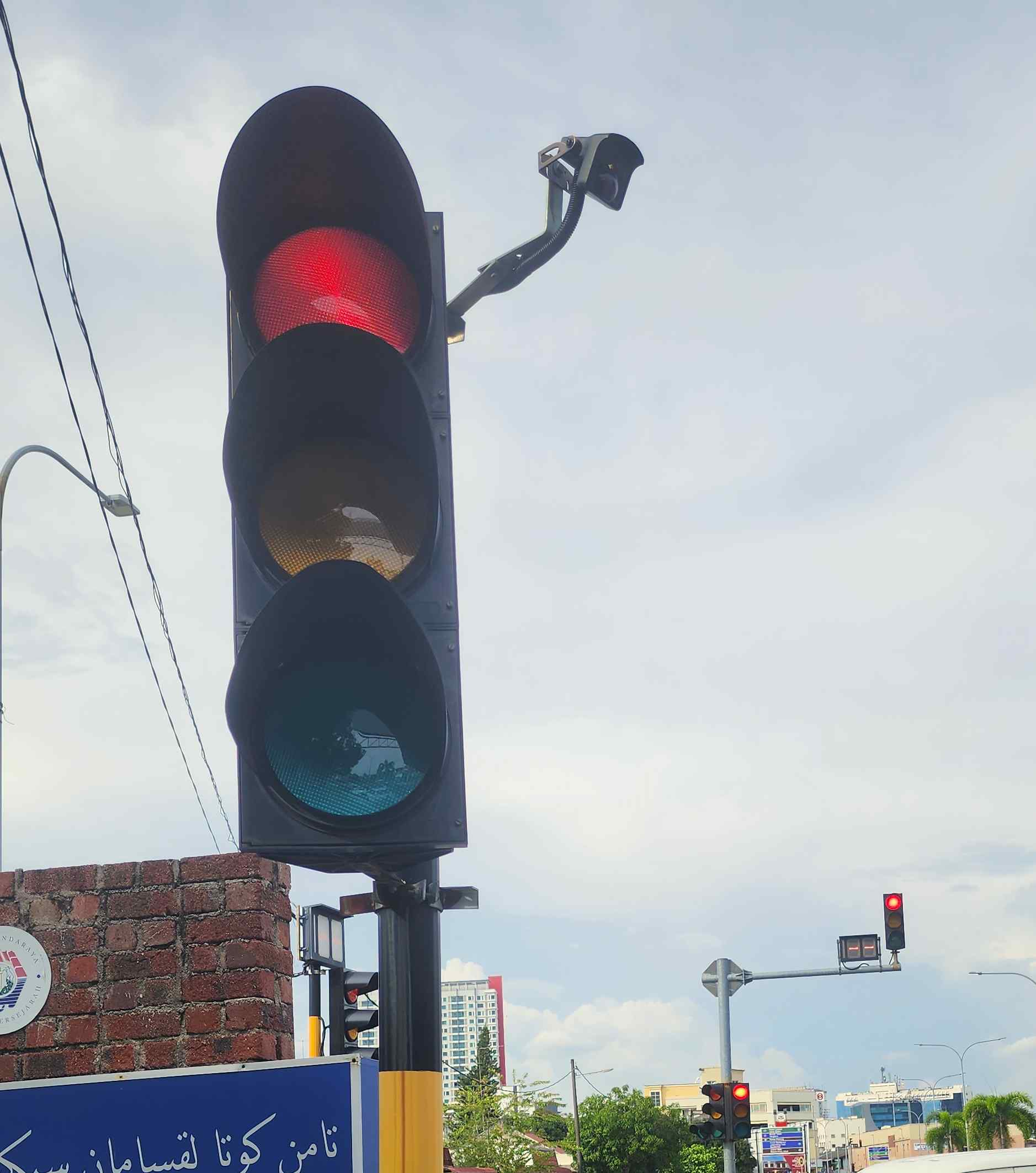 (古城封面主文)交通管制精明系统“青灯连锁效应”,王金辉至就大马眼路省下时间达196%