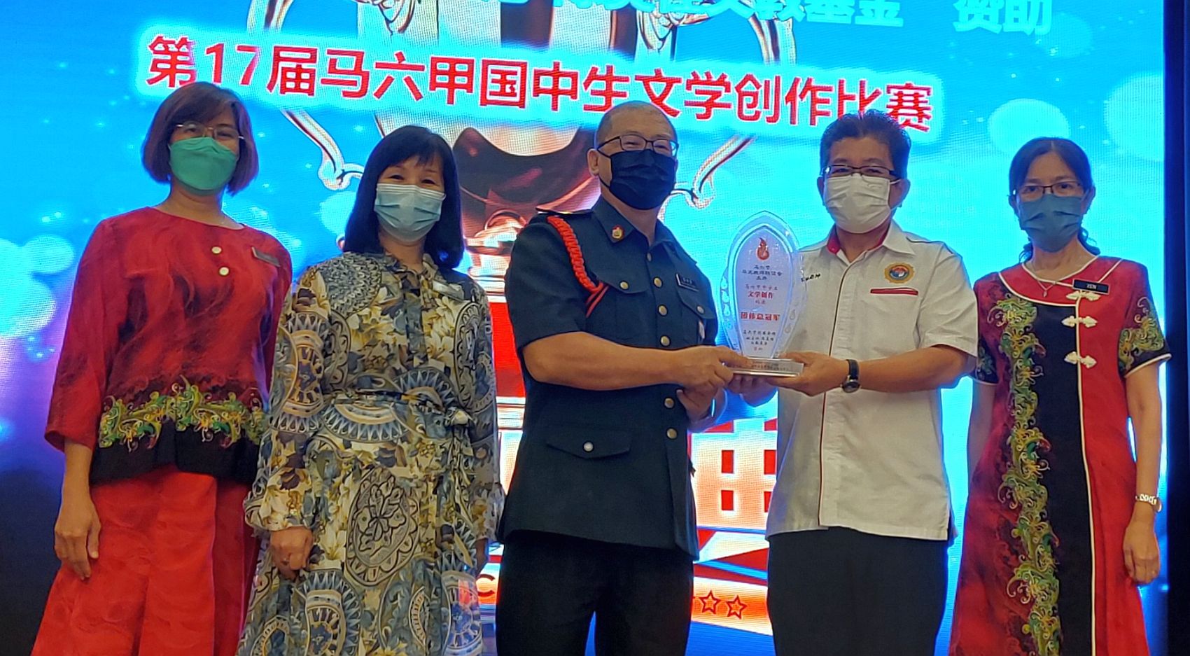 (古城第四版主文)吴添福:商讨增加国中生文学创作比赛奖金