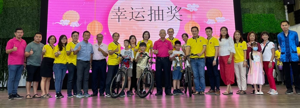 （大北马）北海励华小学昨晚中秋晚会吸引逾5千家长及学生参与