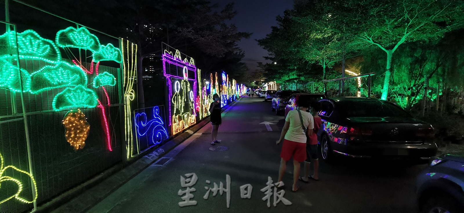 璀璨中秋就在新马寺！600尺长霓虹灯“壁画”成亮点！