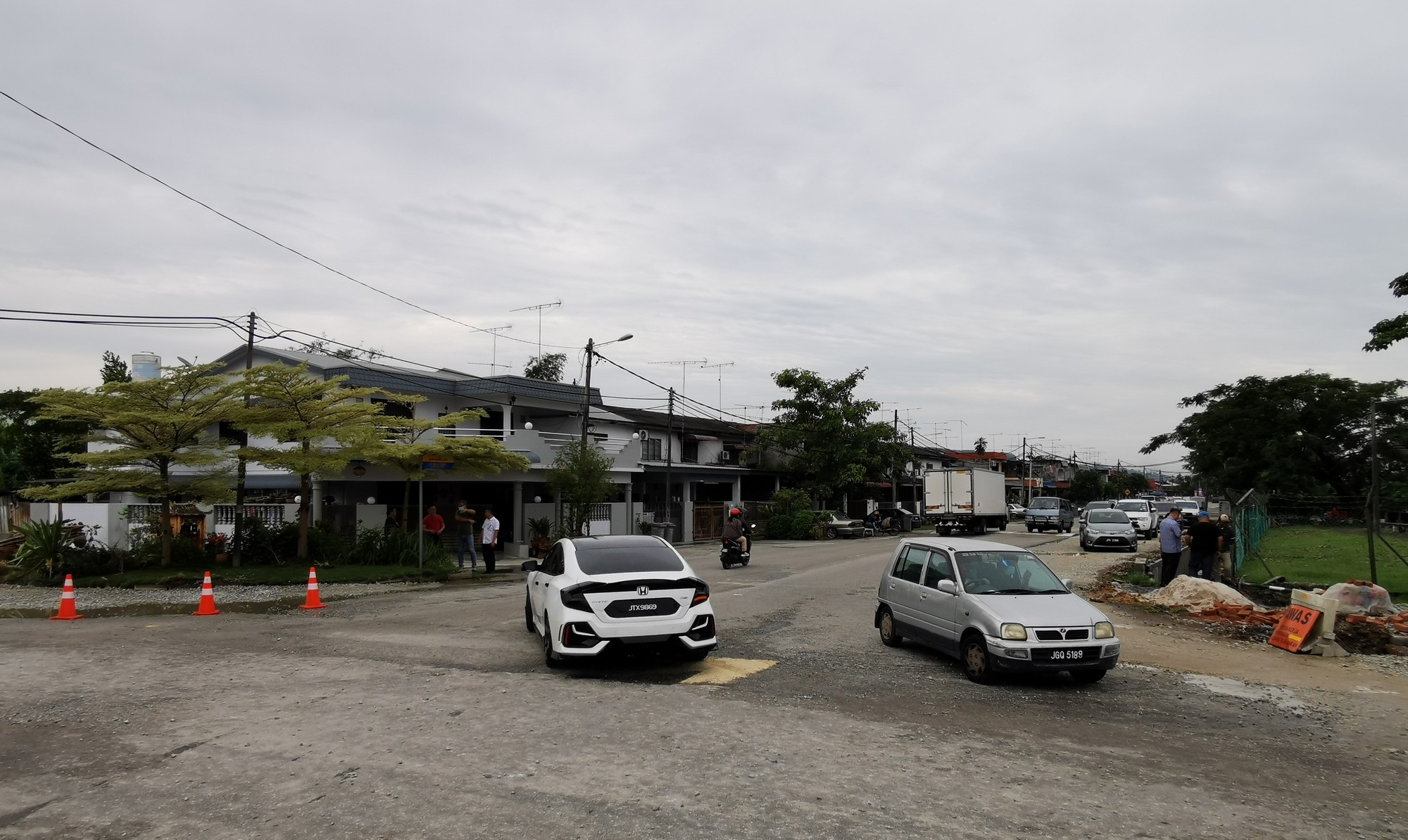 民生特工队:峇进步花园扩建道路,居民反对“割路”至家门前