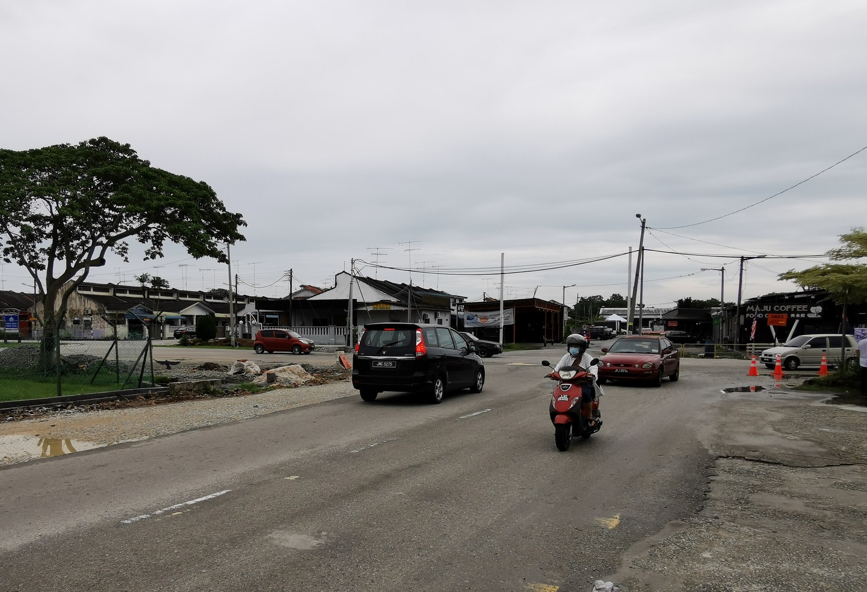 民生特工队:峇进步花园扩建道路,居民反对“割路”至家门前