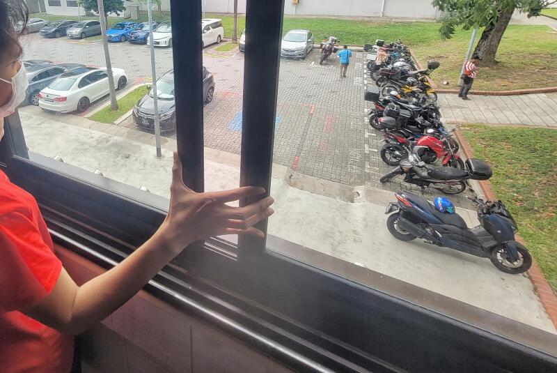 (已签发)柔:狮城二三事:疑涉偷窃少年翻墙逃 图藏4屋内终被警逮捕