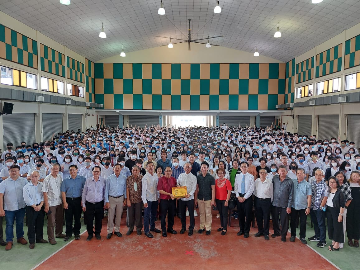 （已签发）柔：銮中获王国辉设立黄亚枝奖学金 每年赞助学生往中国升学