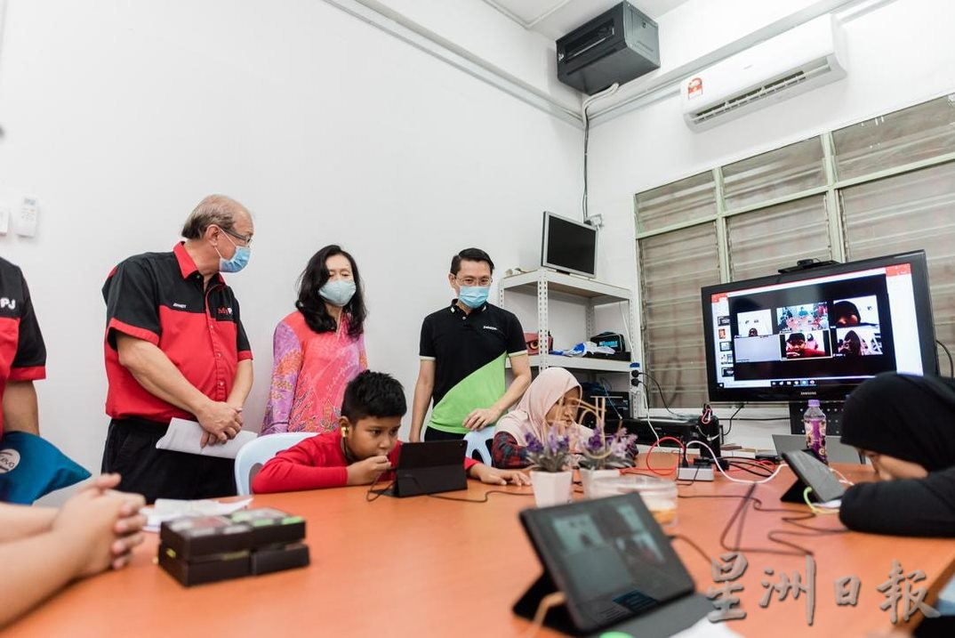 Deloitte推动KidsEdu计划，职员化身义务教师