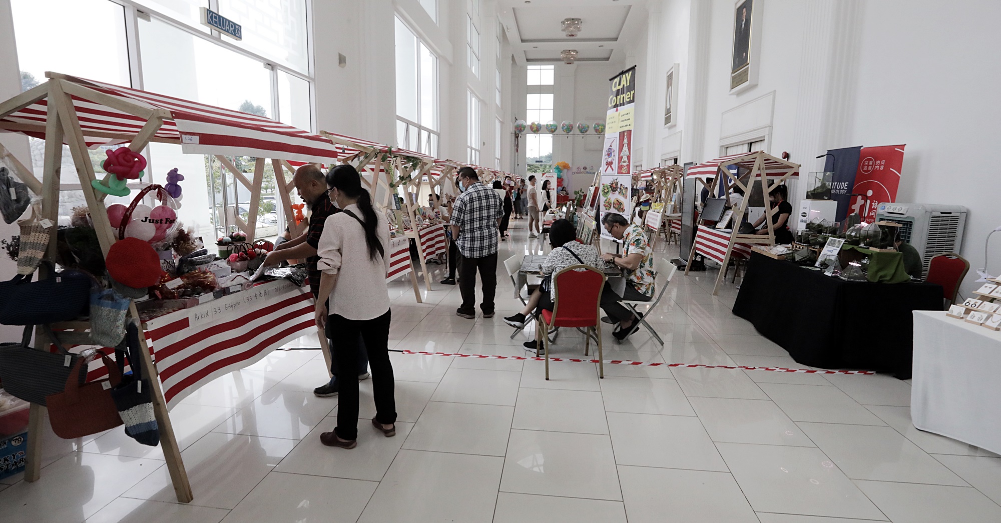 ME02主文-大都会 / 首届华总华博文创嘉年华（最后一天）/ 9图  