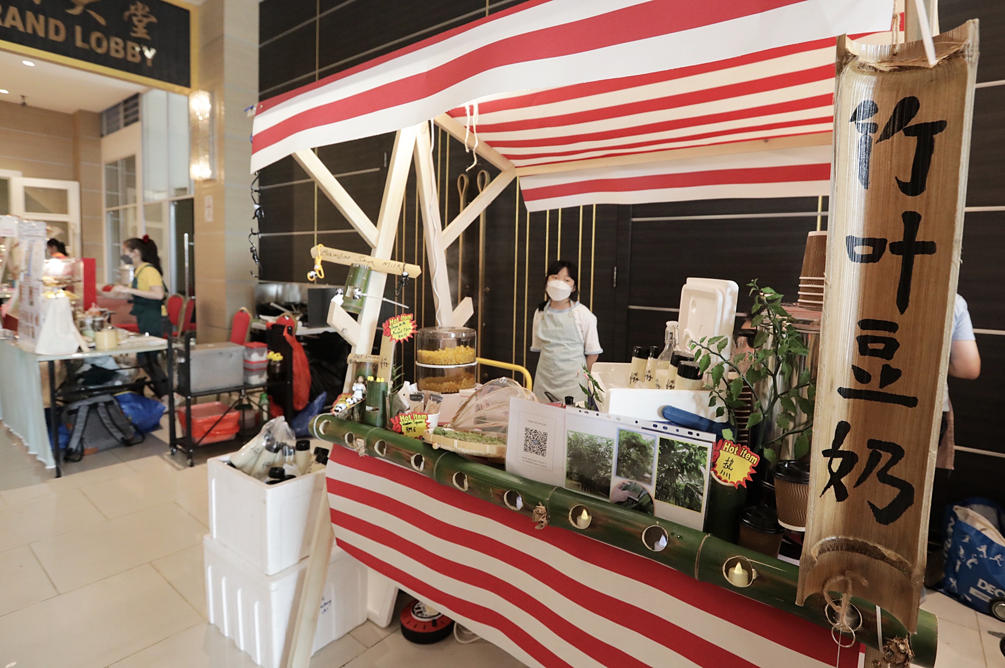 ME02主文-大都会 / 首届华总华博文创嘉年华（最后一天）/ 9图  