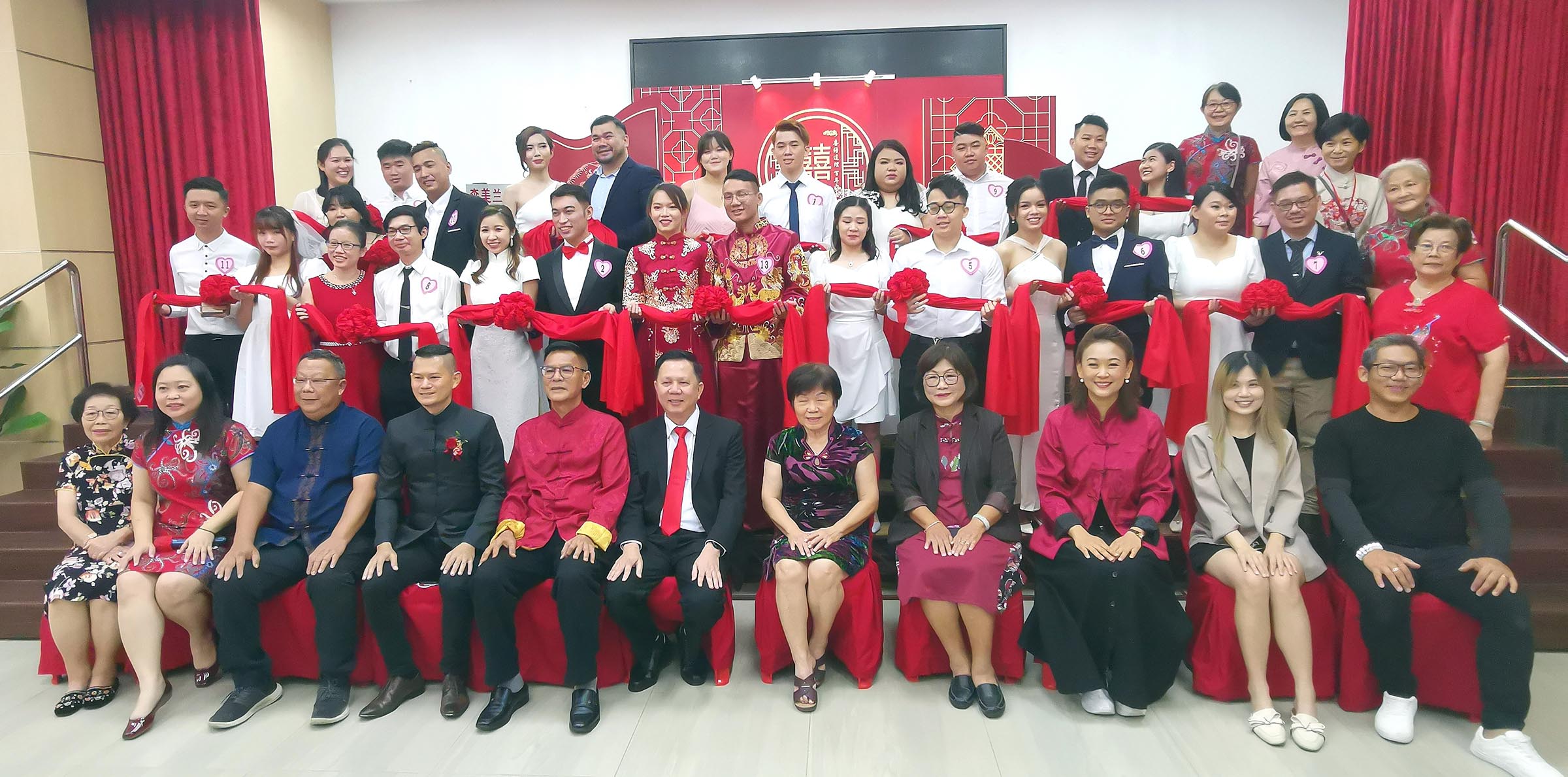 NS芙蓉/“久久同心婚约汇”集体婚姻注册,13对新人婚了!