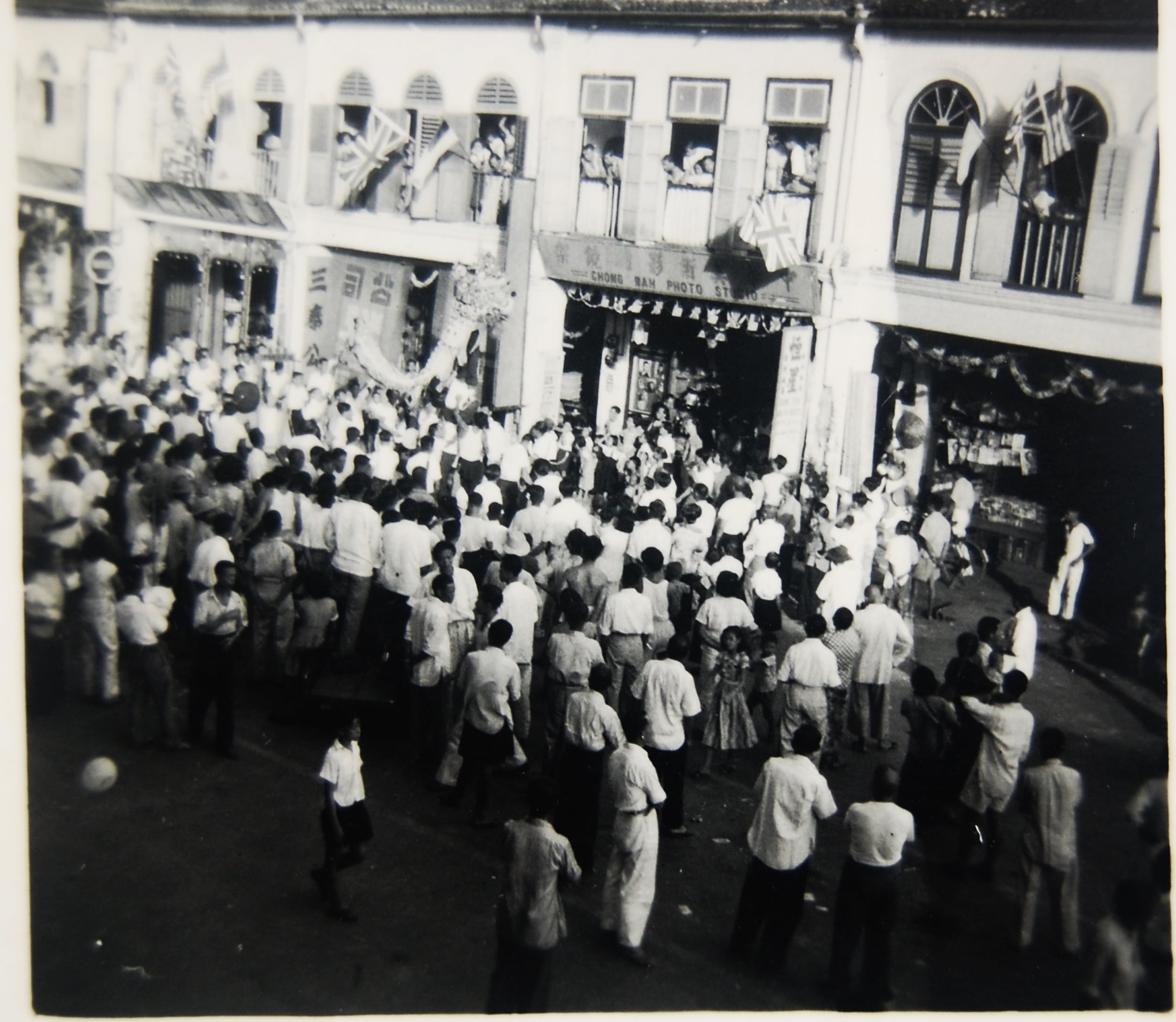 英女王登基 马口热闹非凡