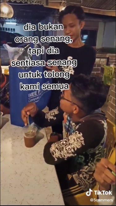 20好友集资买电脑助男子升学  真挚友情感动网