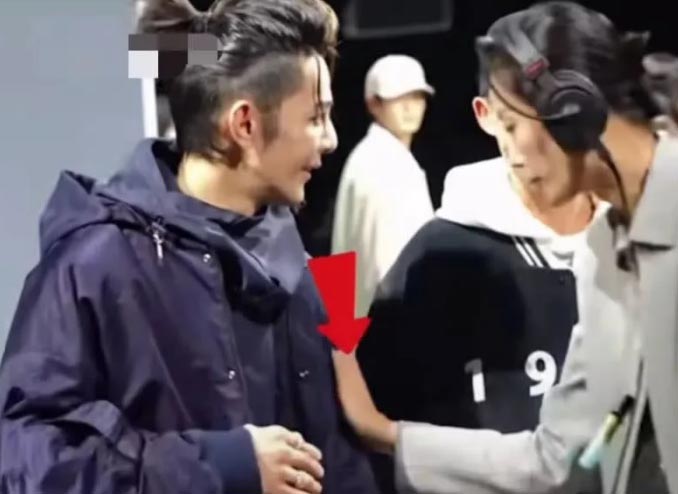 ​汪东城合照网红被当粉丝   竟被工作人员推开? 