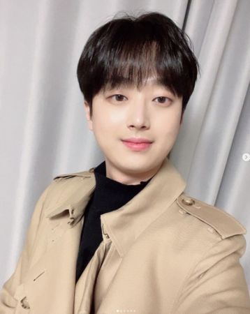 ​韩星痛心梨泰院惨祸唱不下去  遭观众狂嘘爆发肢体冲突