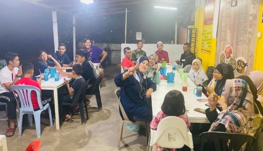 “价格便宜到你怕!” 老板同情学生情况 食物不起价