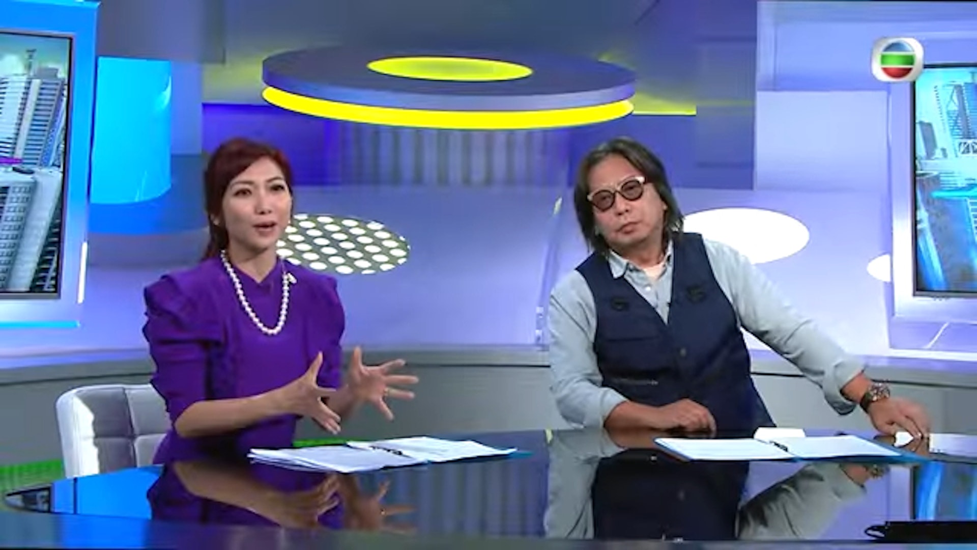 《下流上车族》|林敏聪处男剧收视报捷 称达30点叫鲍姐穿泳装