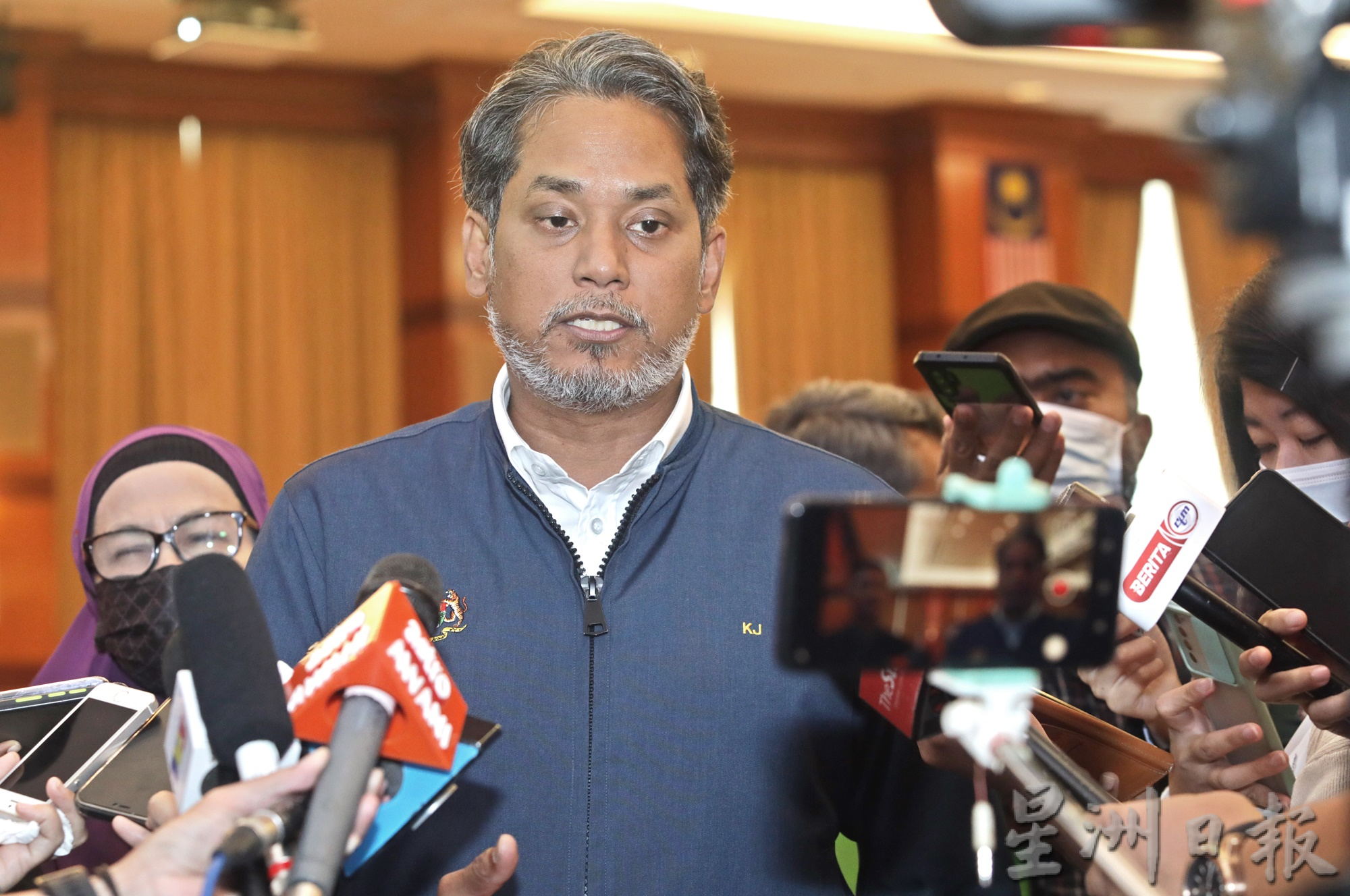 不管未来还是不是代议士 凯里:继续为禁烟世代法案斗争