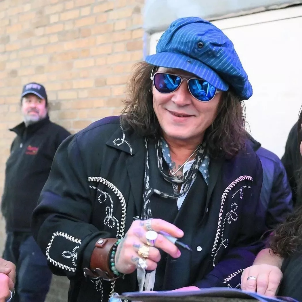 世纪官司续集 安柏赫德列16点反击尊尼特普