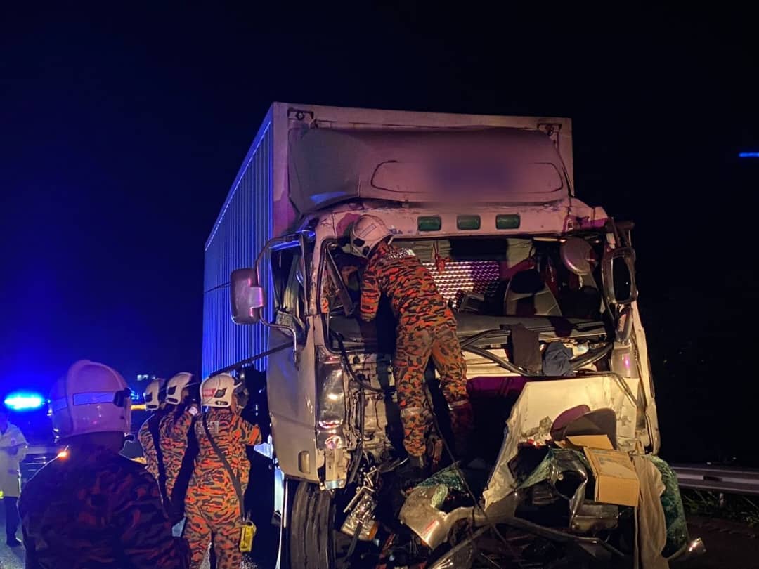 东:加叻大道又车祸一人死