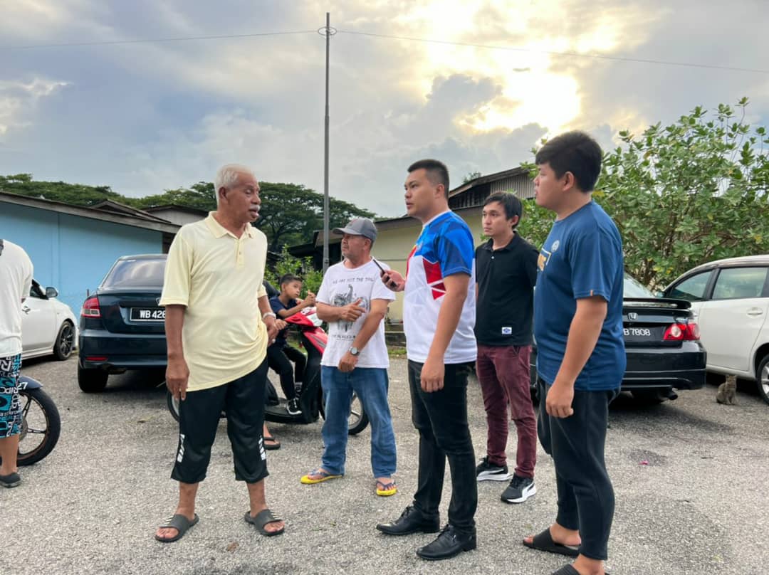 东:士满慕和米昔拉发生风灾,大树倒塌