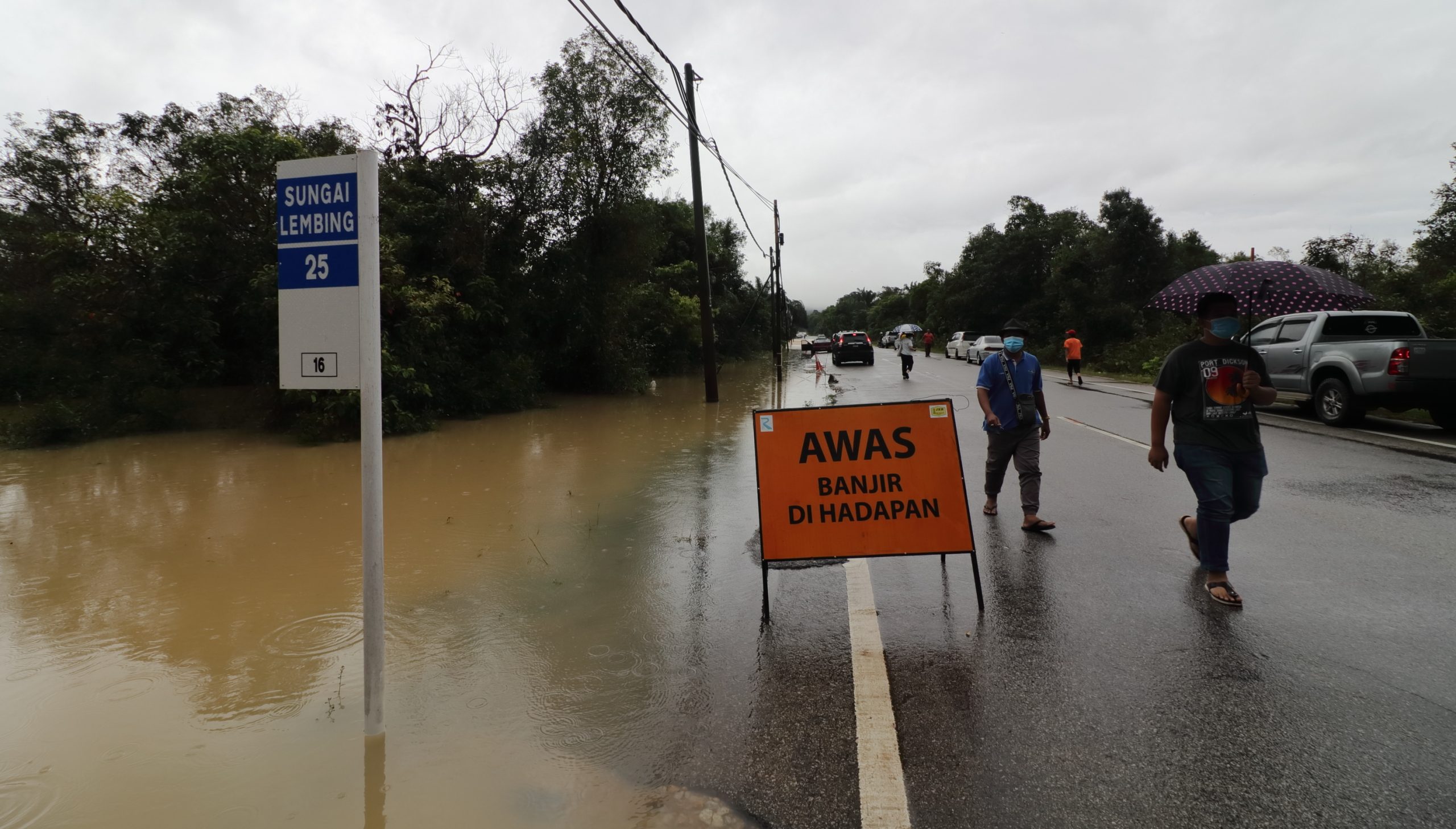 东:雨季降临,车主购买汽车天灾险