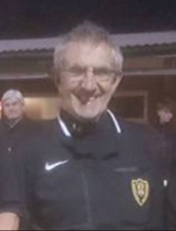 中学球赛酿命案 足球轰头裁判身亡