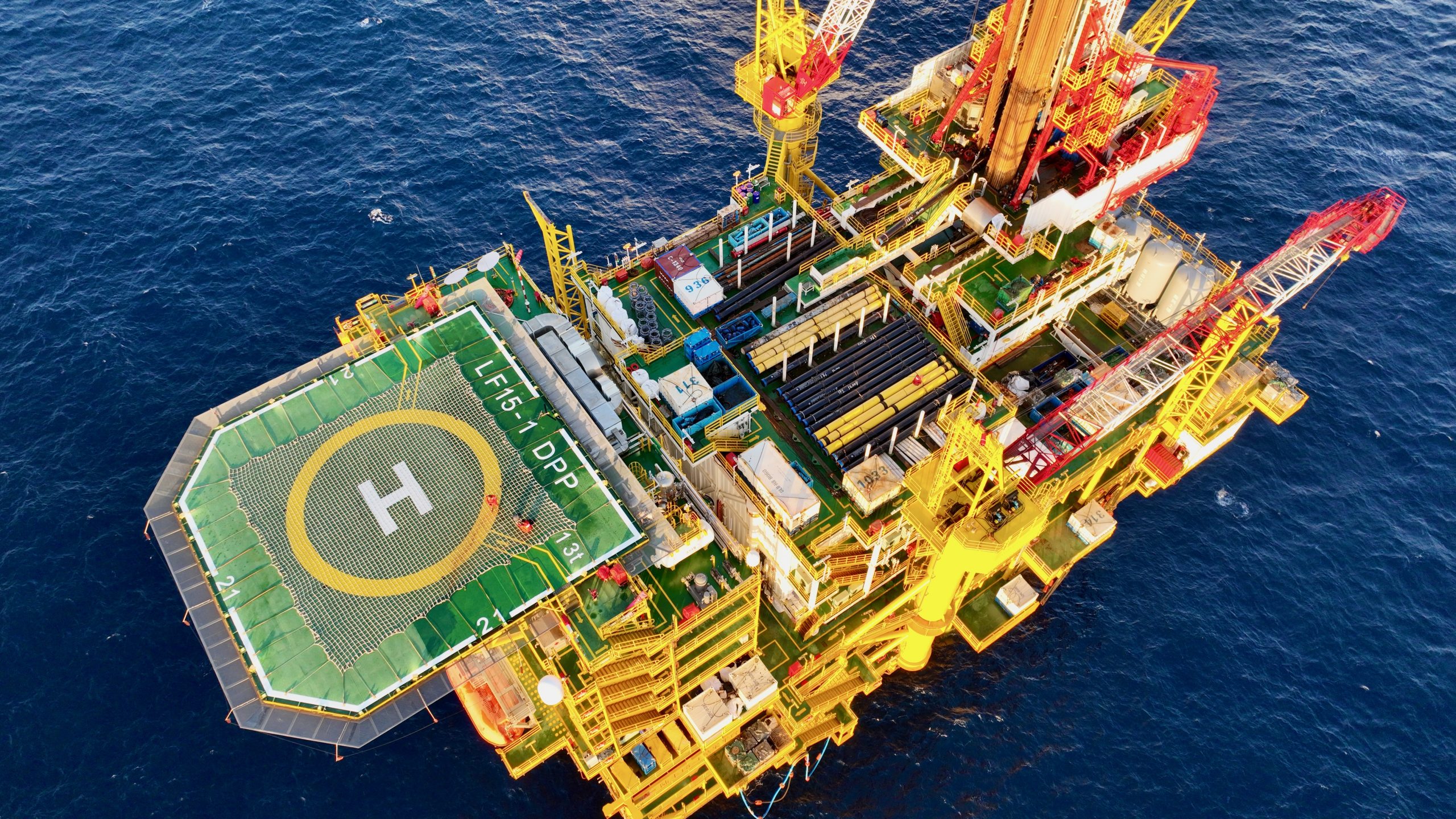 亚洲第一深水导管架平台“海基一号”投用 