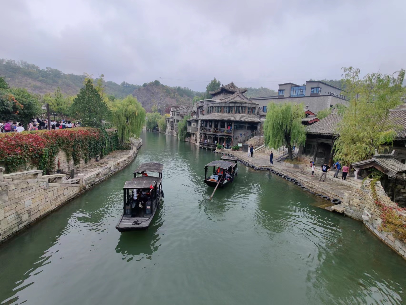 京非昔比/ 国庆游古北水镇 风景如画人潮如涌