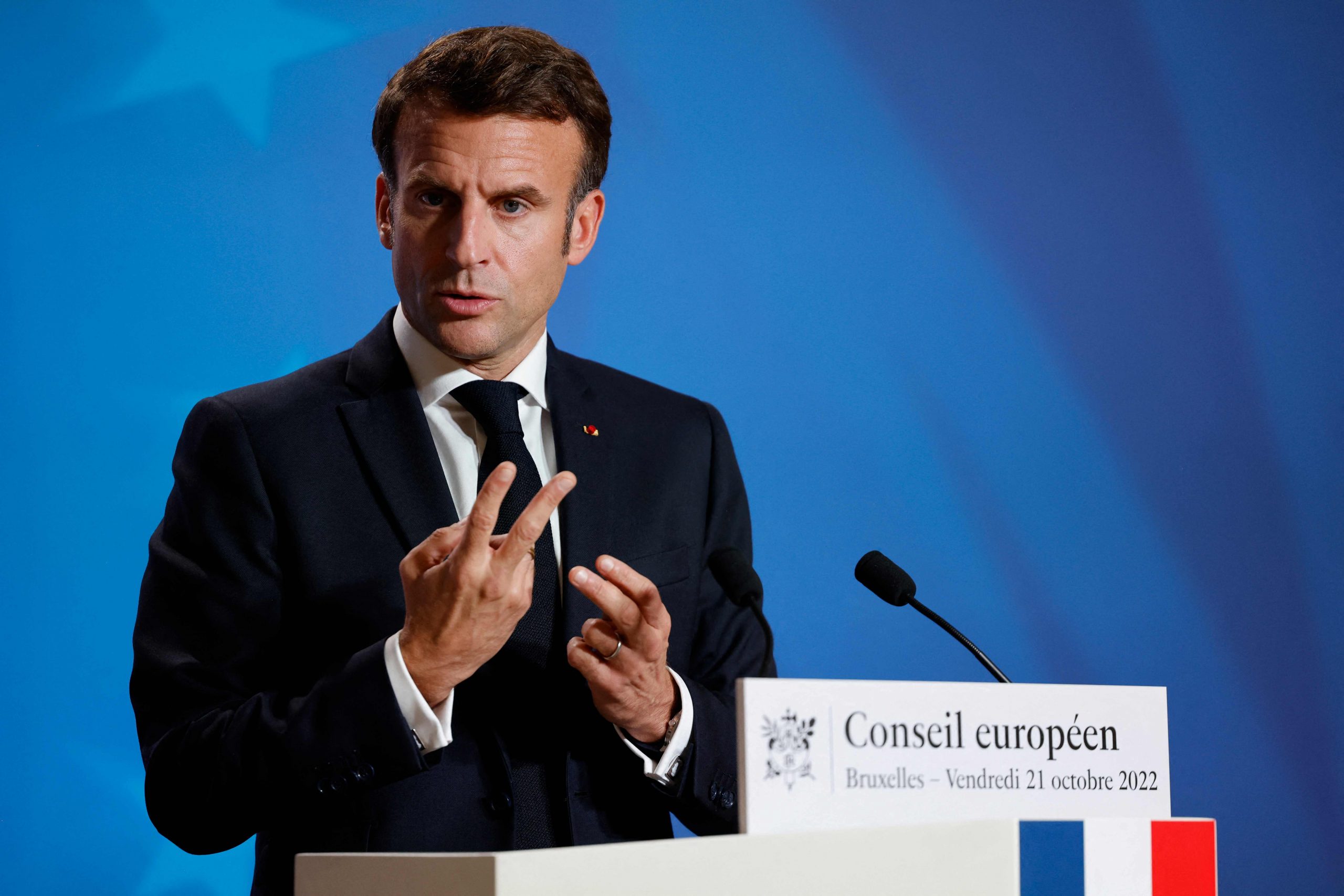 俄媒:马克龙批美搞“双重标准”,对欧供气价格高于美国内市场价格