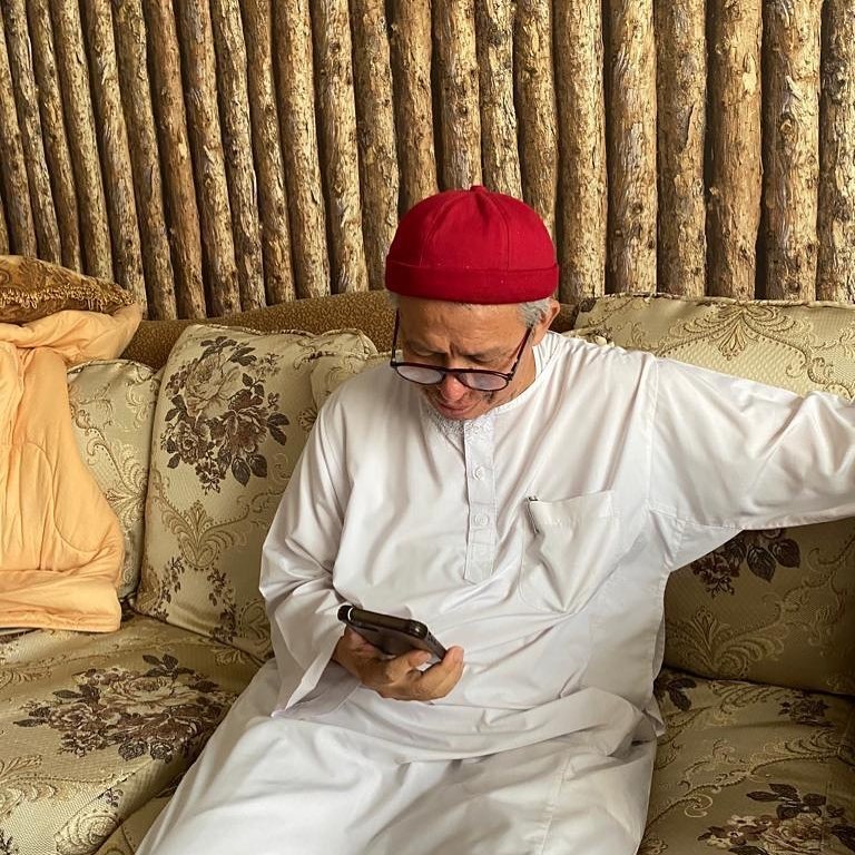 儿子年仅22岁末期癌症病逝·前宗教部长：和你分开 爸爸泪流满面