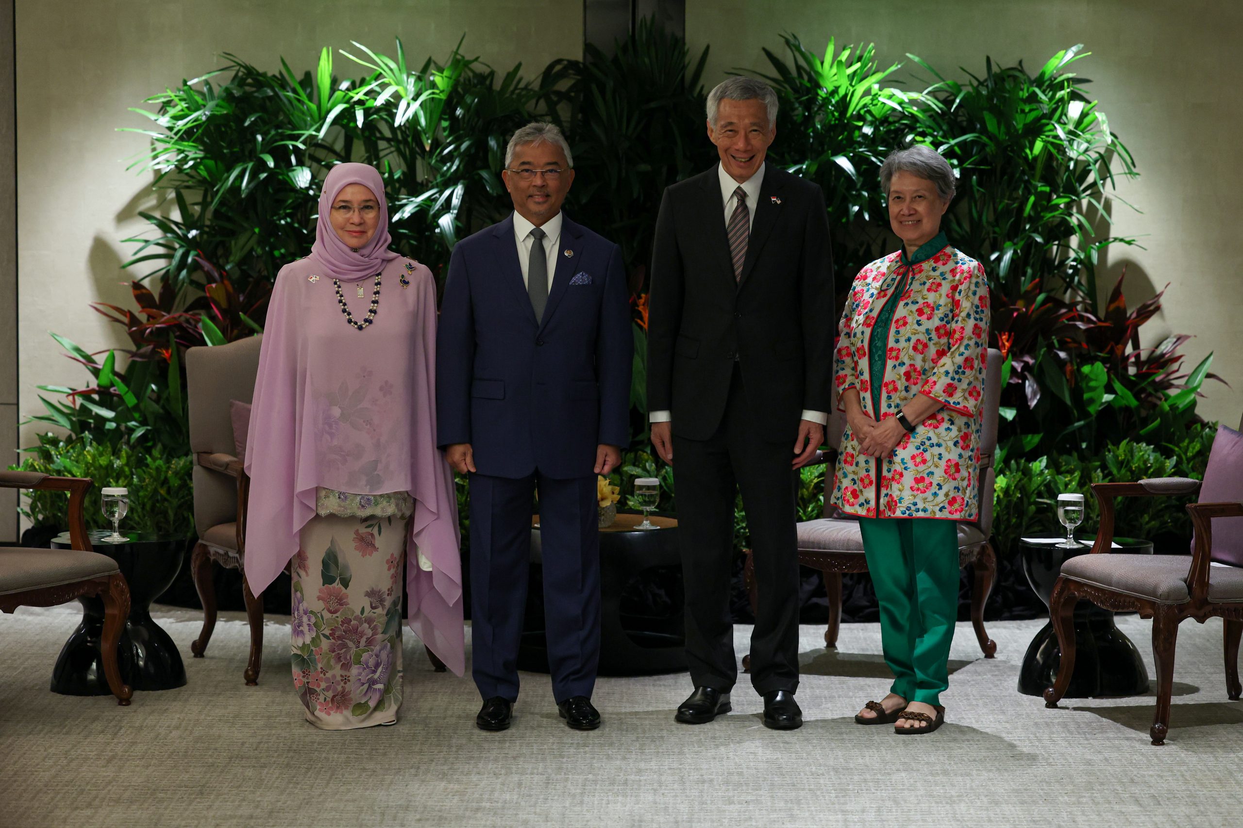 元首与元首后和李显龙何晶拍下合照