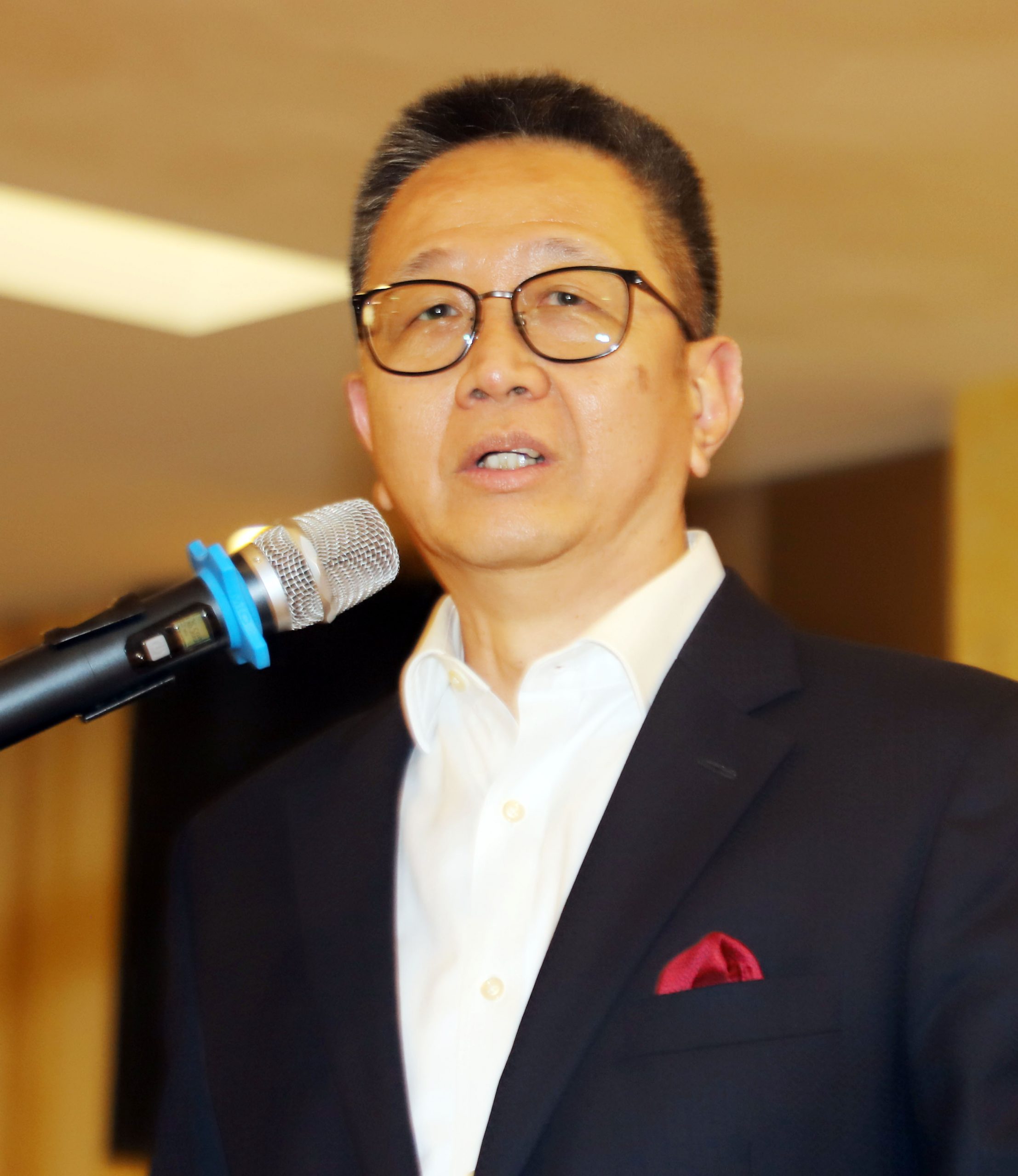 新旧候选人之争,邓章钦:别用米换番薯