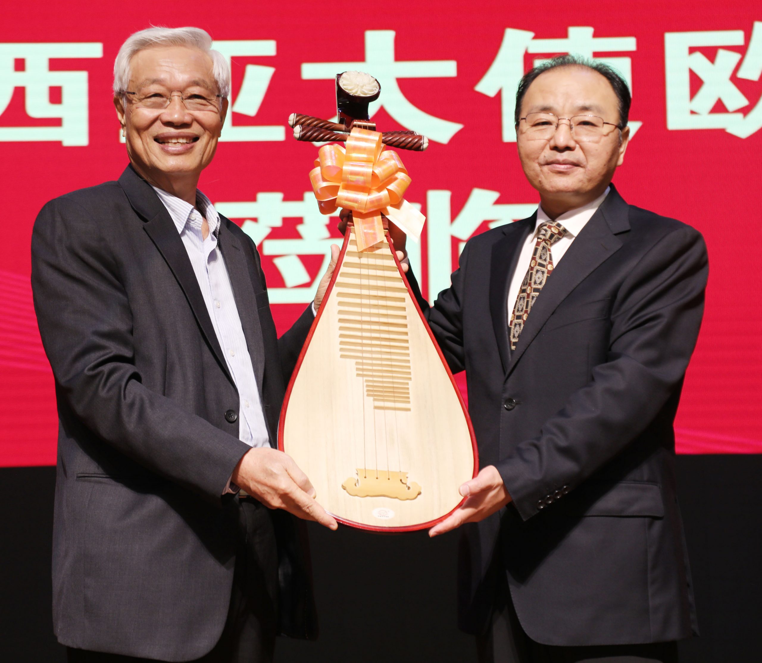 全国/欧阳玉靖:中国知名大学大门永远为独中生敞开!