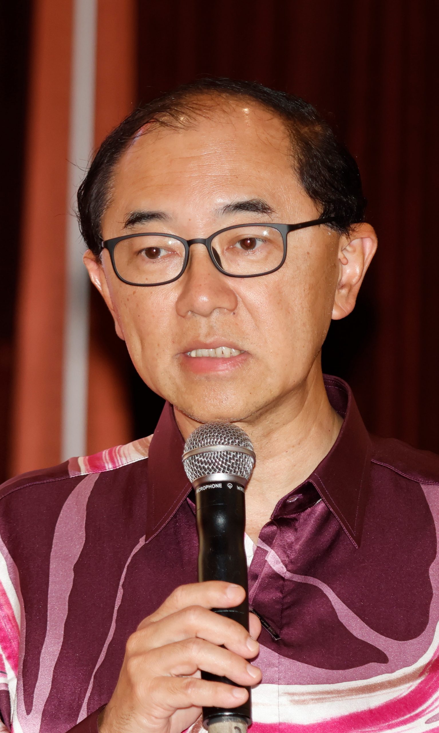 全:原任教育部副部长拿督马汉顺,希望接任相关职位者可以延续制度化拨款。