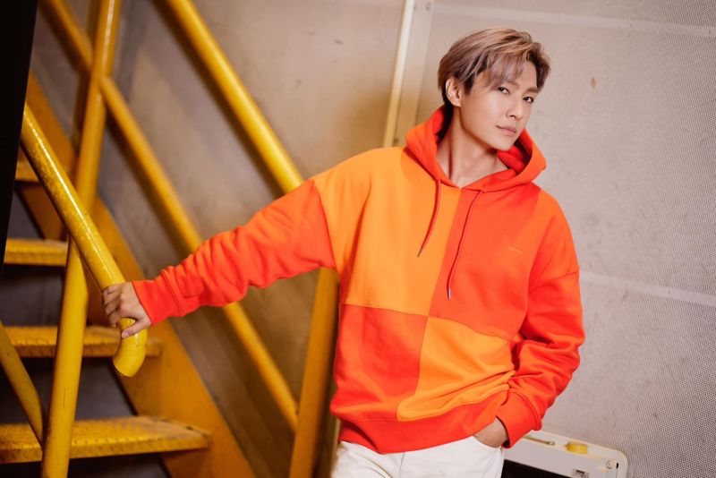 凌晨5.9地震 炎亚纶吓坏围浴巾想冲出门