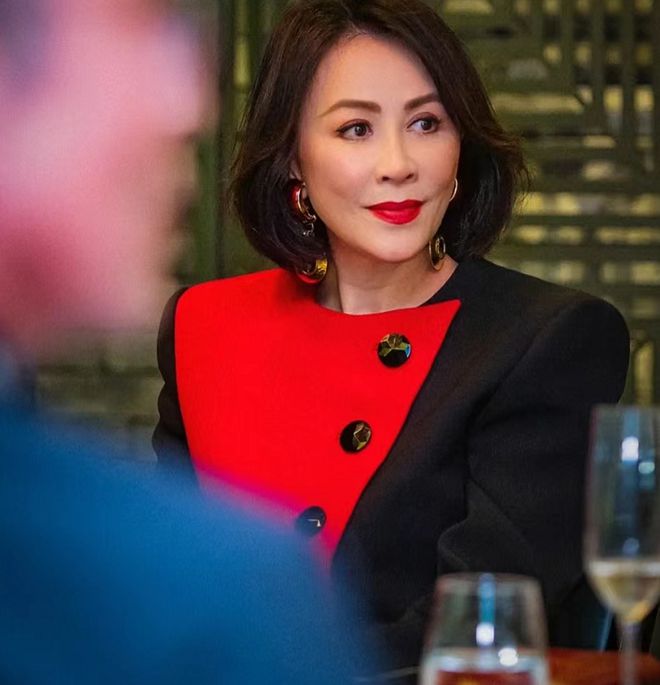 刘嘉玲晒与梁朝伟同框照 罕有流露爱的眼神