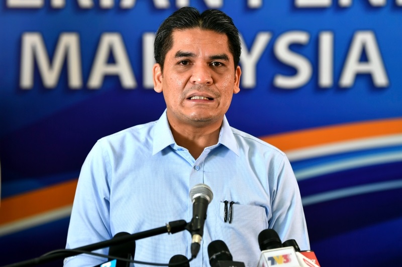 原任教长愿和网红老师见面·网民怒:大选来了才表演?