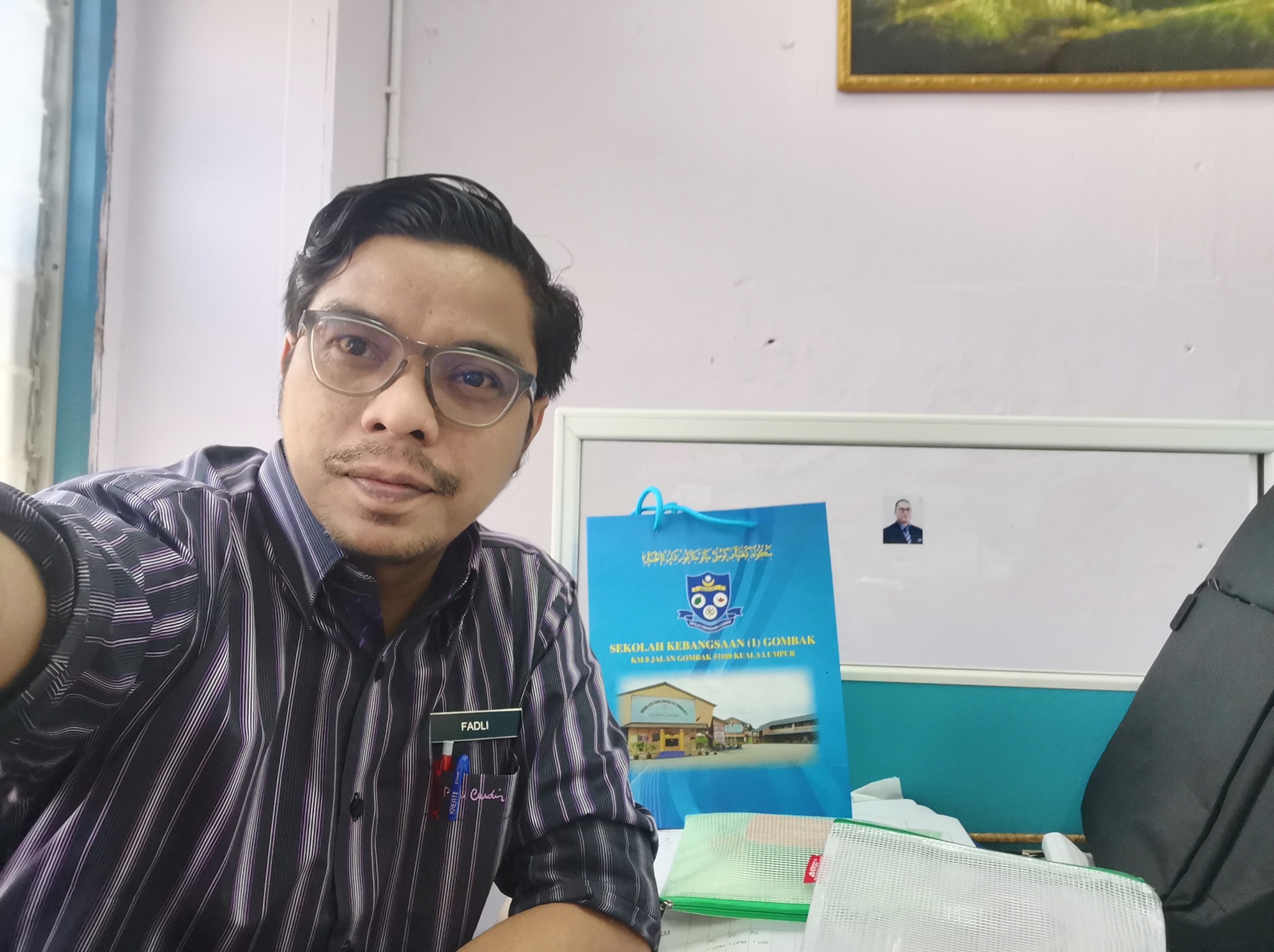 原任教长愿和网红老师见面·网民怒:大选来了才表演?